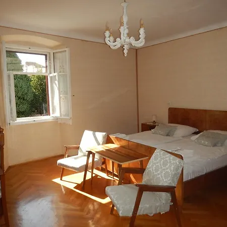 Apartment Amalia *